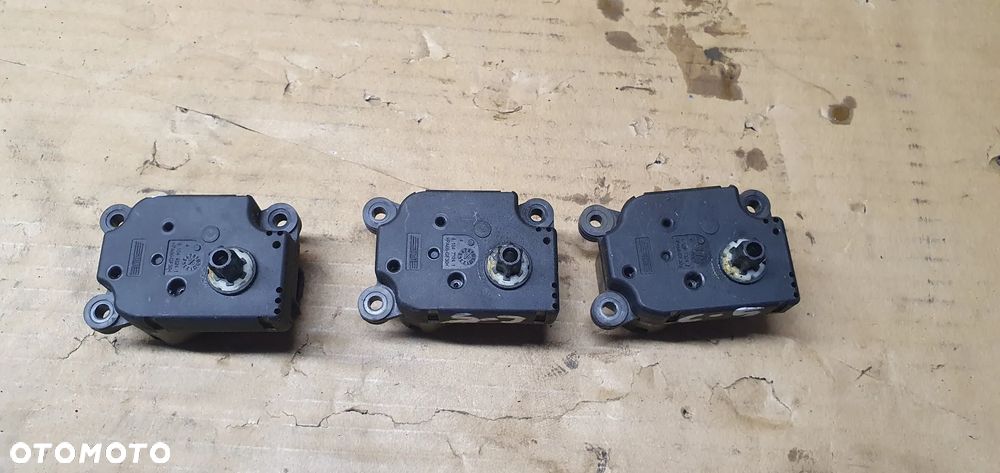 Silniczek klap nagrzewnicy Citroen C5 III P2861001 P2861001U - 3