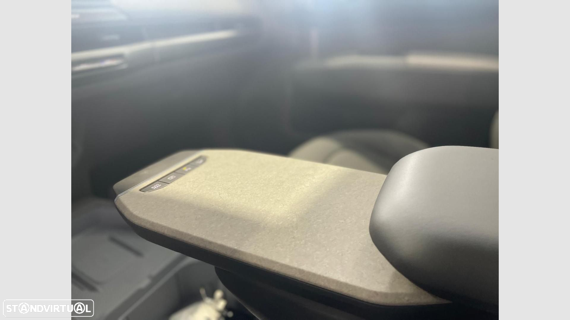 Kia EV3 81.4 kWh Tech - 14