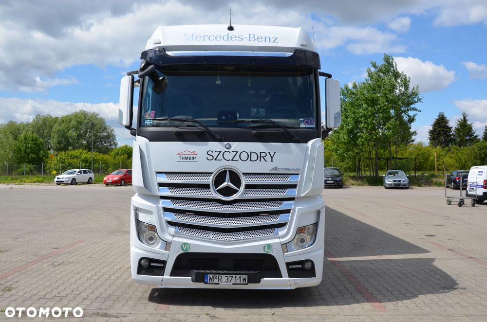 Mercedes-Benz ACTROS MP4 - 2