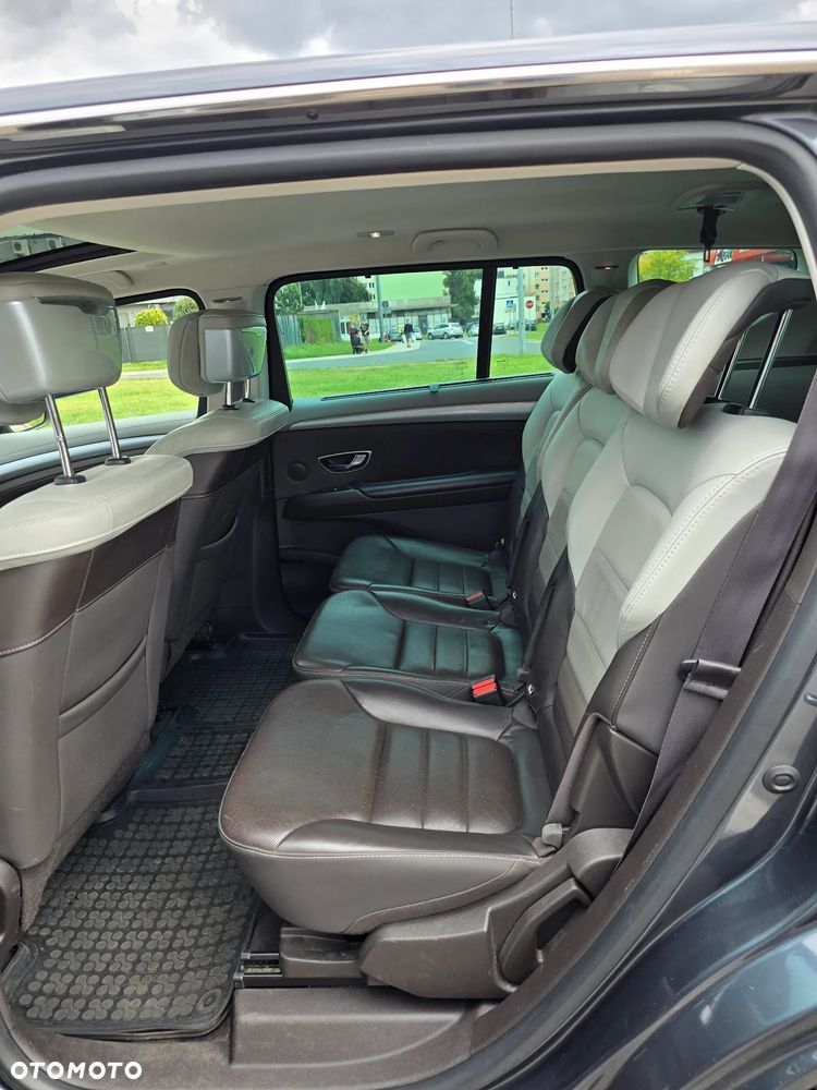Renault Espace 1.6 dCi Energy Initiale Paris EDC 7os - 18