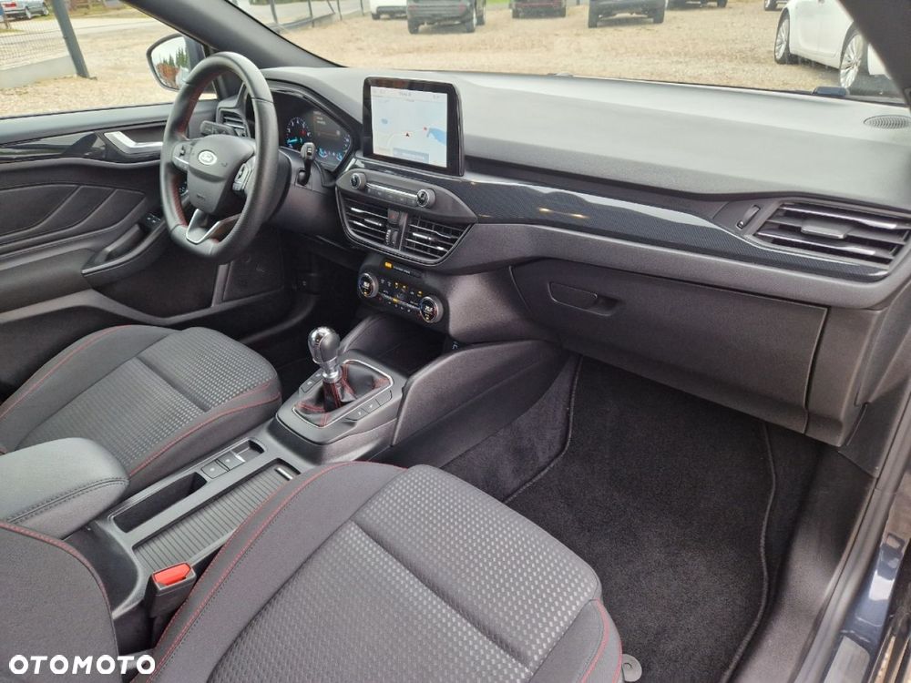 Ford Focus - 25
