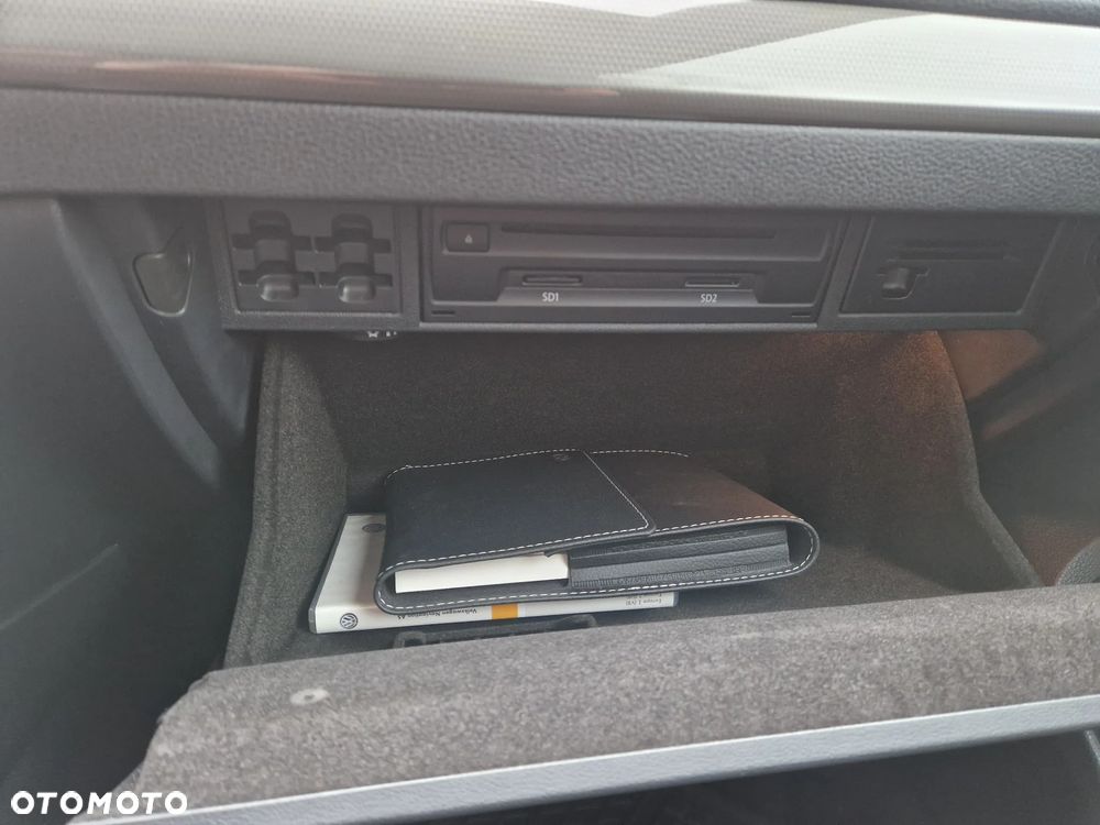 Volkswagen Golf - 33