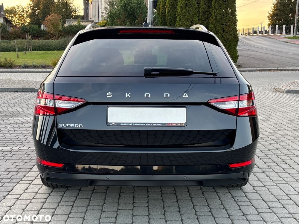 Skoda Superb 2.0 TDI DSG Premium Edition - 29
