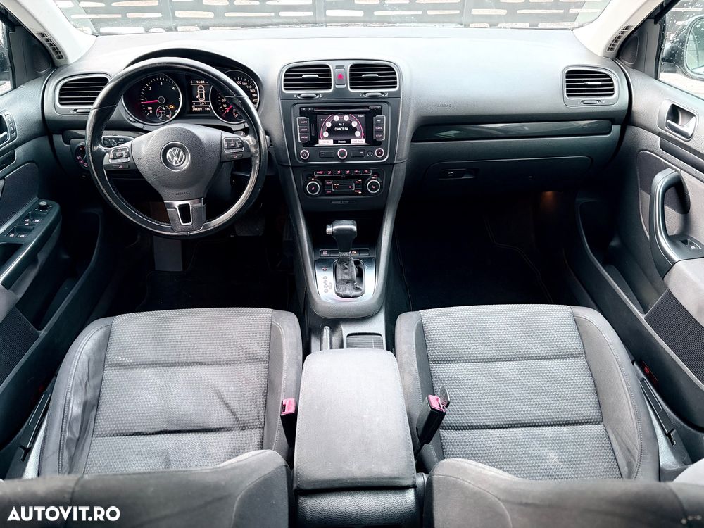 Volkswagen Golf - 8