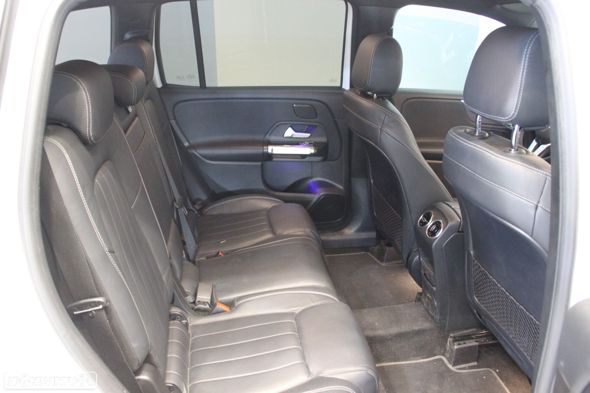 Mercedes-Benz GLB 180 d Progressive - 17