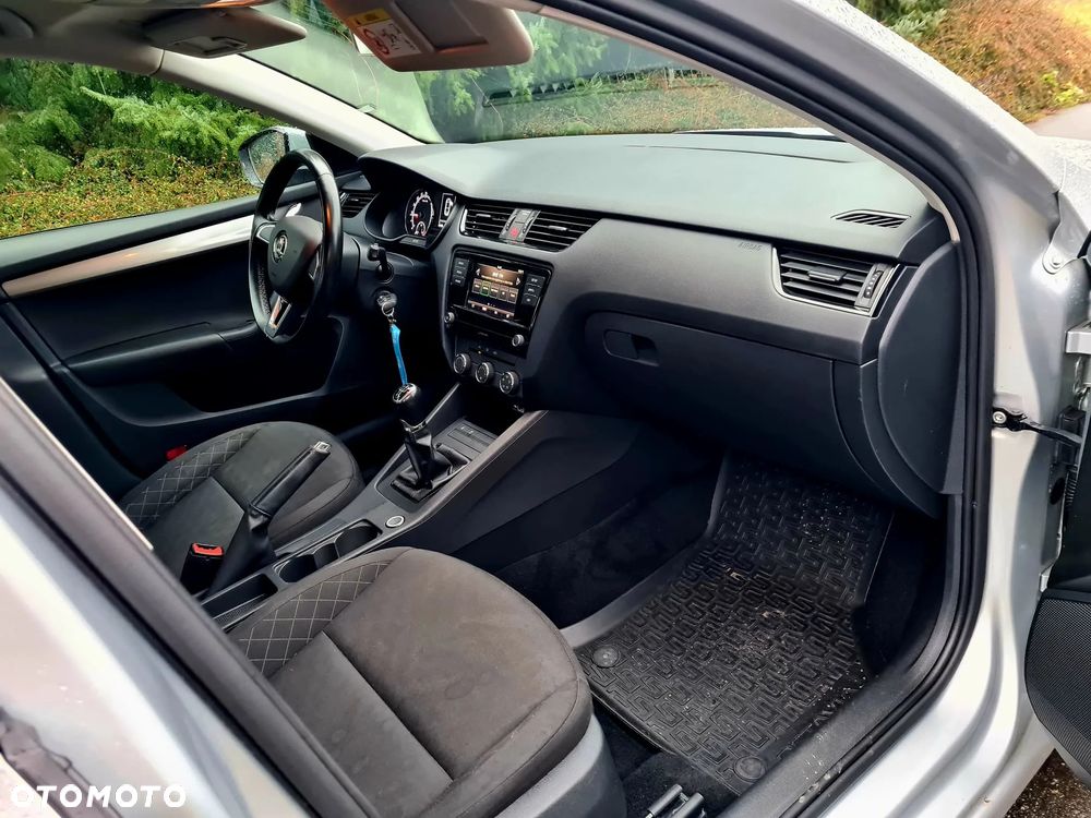 Skoda Octavia 1.6 TDI SCR Active - 6