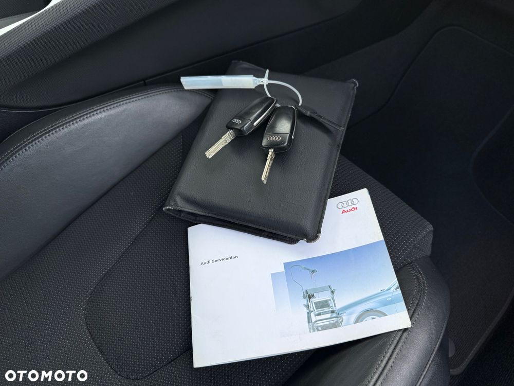 Audi TT Coupé - 32