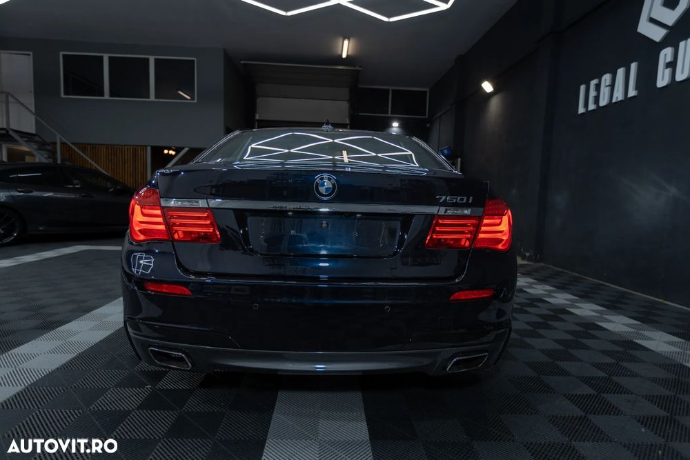 BMW Seria 7 750i xDrive - 3