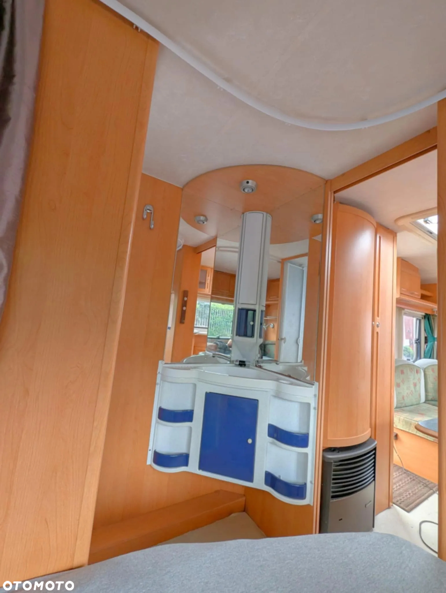 Adria Unica B 502 UP - 18