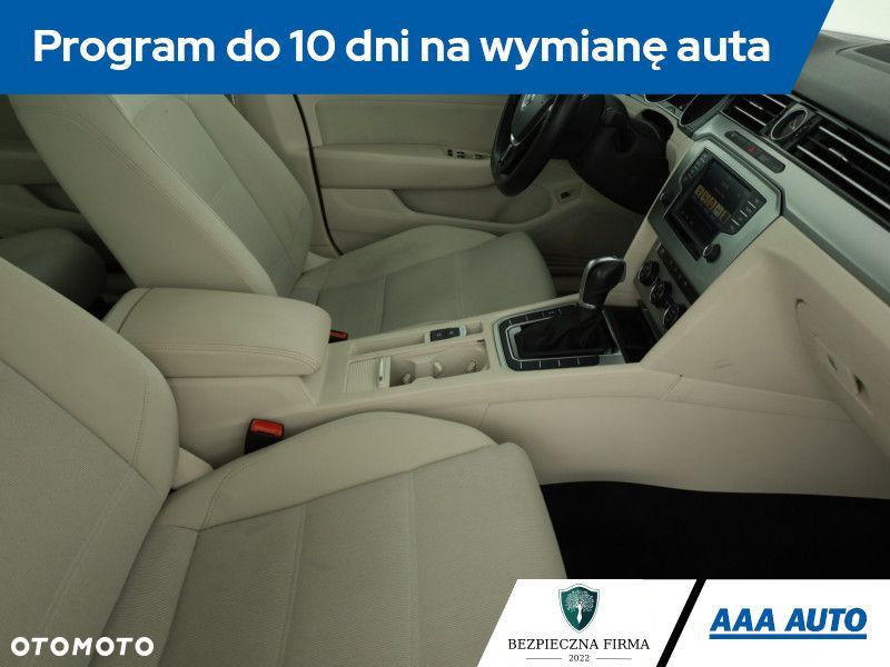 Volkswagen Passat Variant - 9