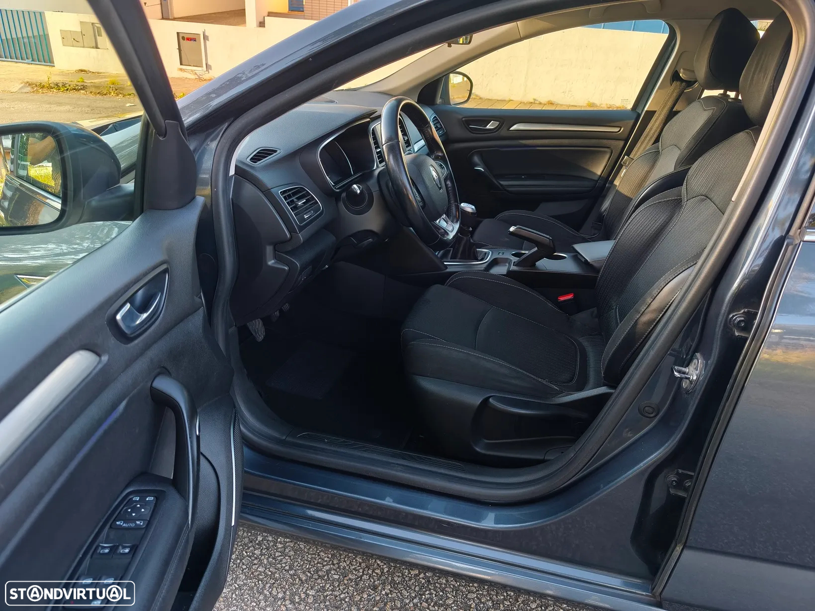 Renault Mégane Sport Tourer 1.5 dCi Limited - 6