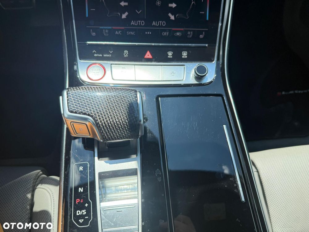 Audi S8 TFSI mHEV Quattro Tiptr - 23
