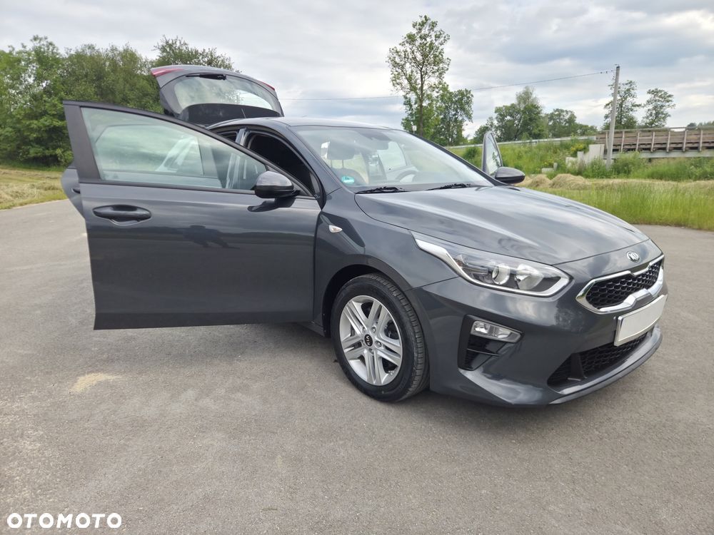 Kia Ceed 1.4 Attract - 17