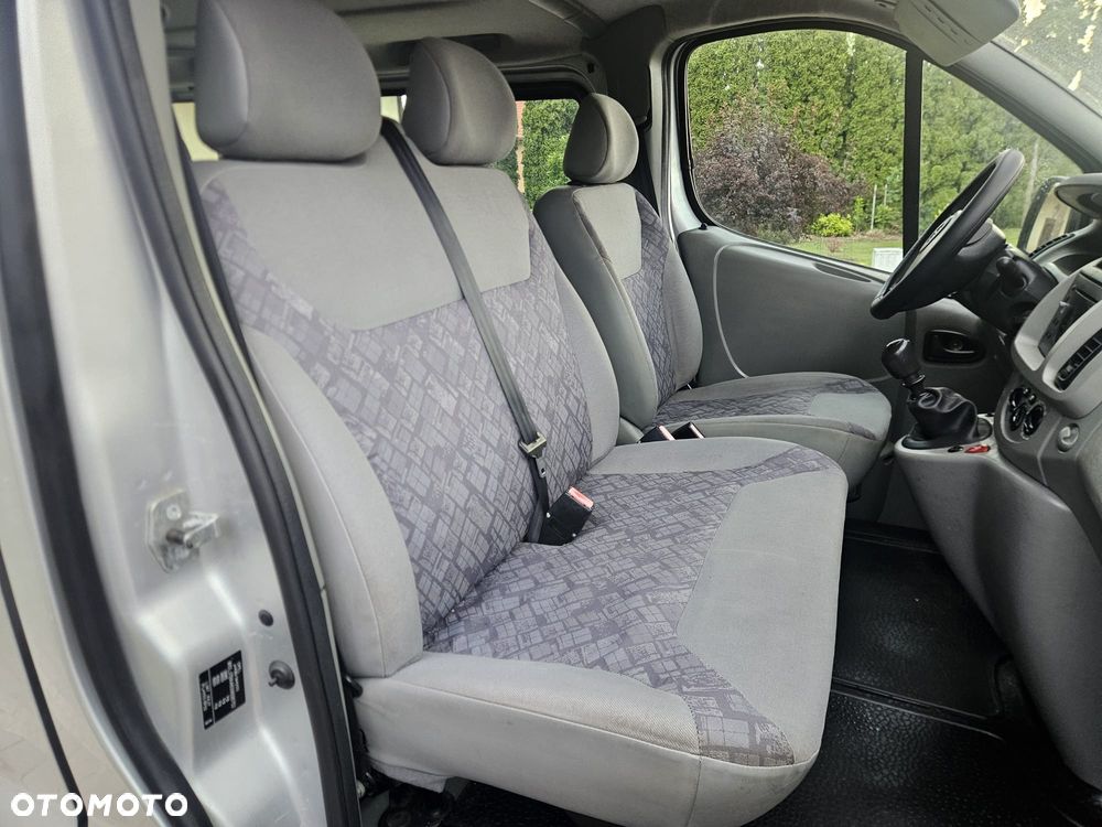 Opel Vivaro - 10