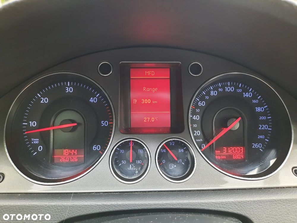 Volkswagen Passat 2.0 TDI Trendline - 10