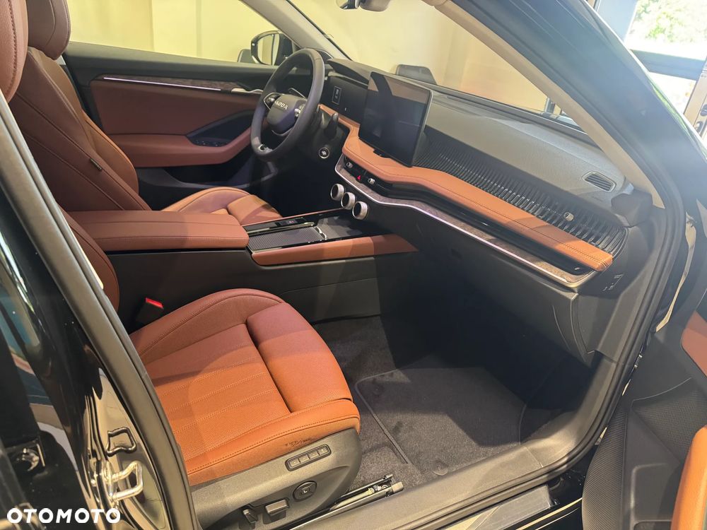 Skoda Superb 2.0 TDI SCR 4x4 L&K DSG - 9