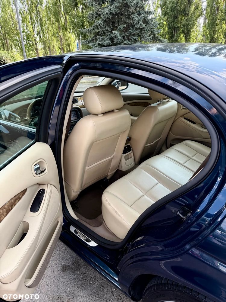 Jaguar S-Type 2.7 V6 D Executive - 11