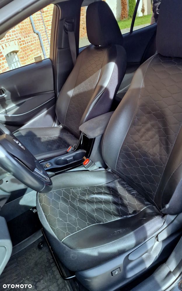 Toyota Corolla 1.8 Hybrid Comfort - 13