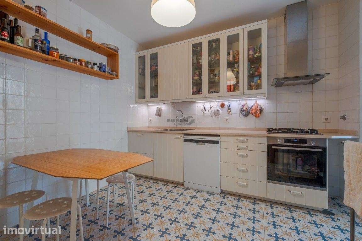 Moradia duplex na Graça com 5 Quartos e Jardim - Grande imagem: 2/25
