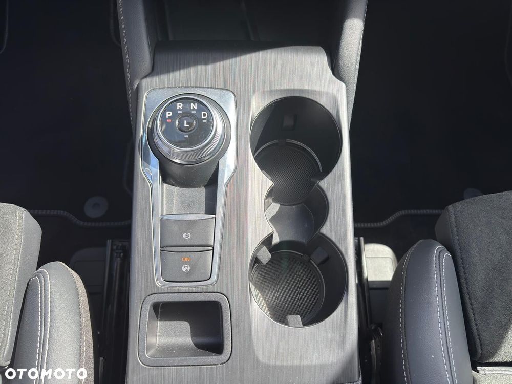 Ford Kuga - 34