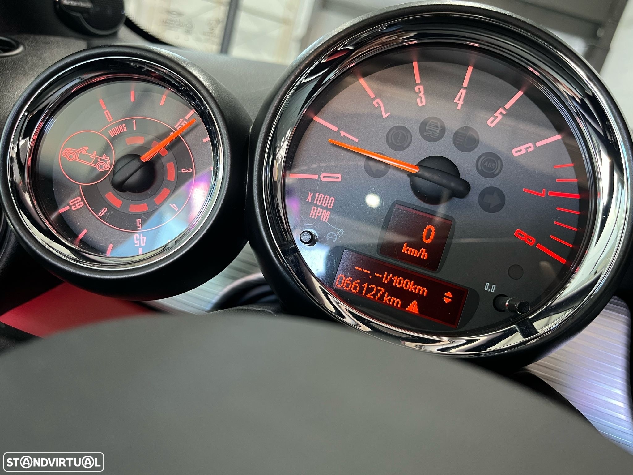 MINI Cabrio John Cooper Works - 26