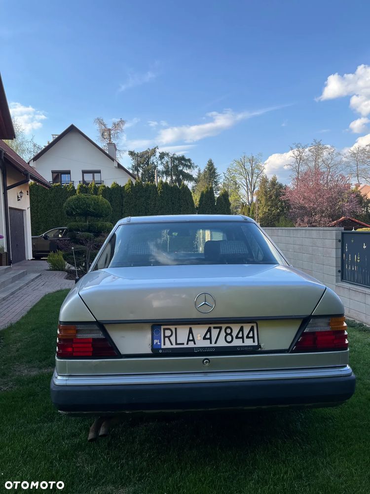 Mercedes-Benz W124 (1984-1993) - 9
