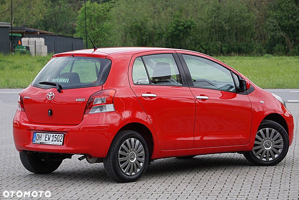 Toyota Yaris - 17