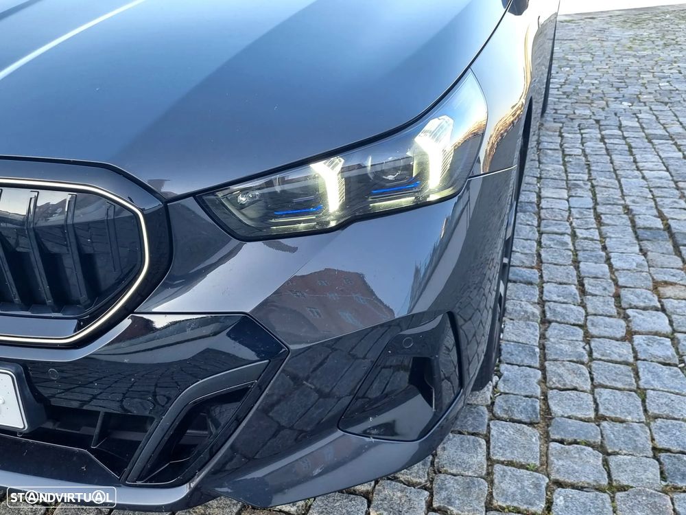 BMW 520 d Pack Desportivo M Pro - 28