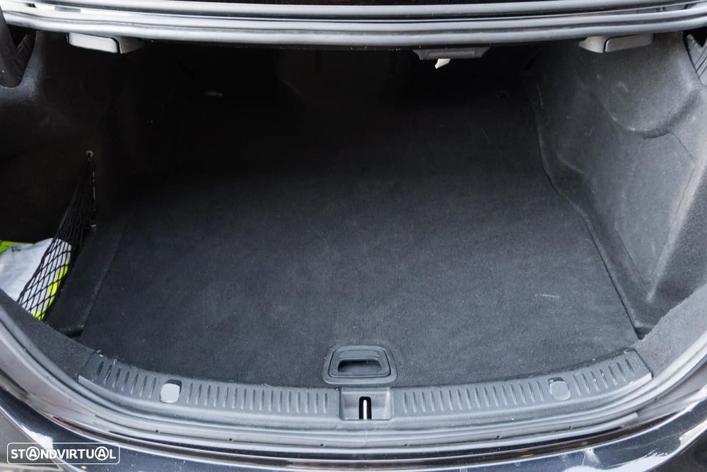 Mercedes-Benz E 220 d Avantgarde - 59