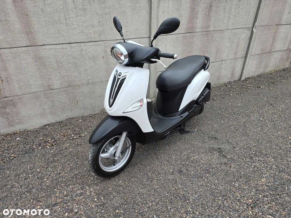 Yamaha D'elight - 1