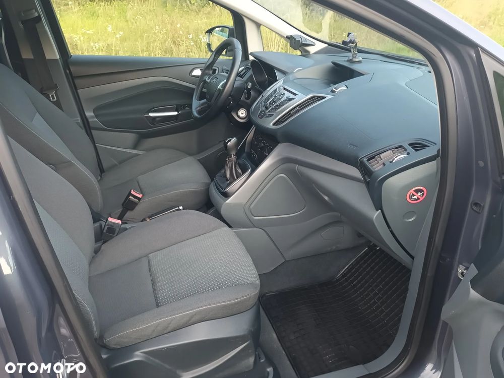 Ford Grand C-MAX - 20