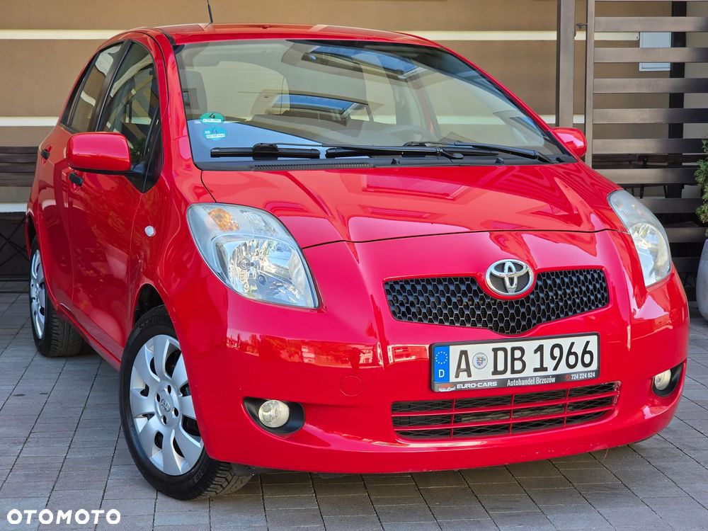 Toyota Yaris 1.3 VVT-i Sol - 2