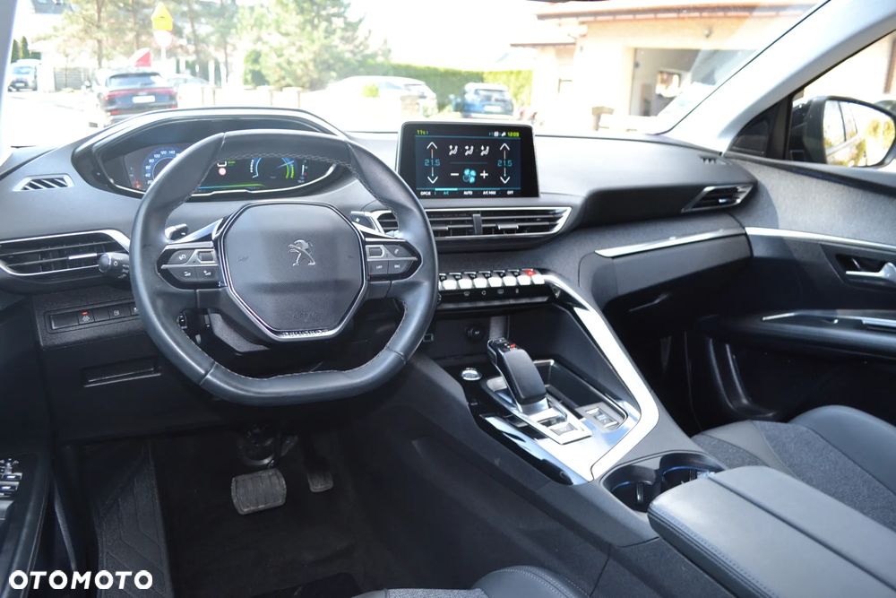 Peugeot 3008 1.6 PureTech Hybrid PHEV Allure Pack S&S EAT8 - 7