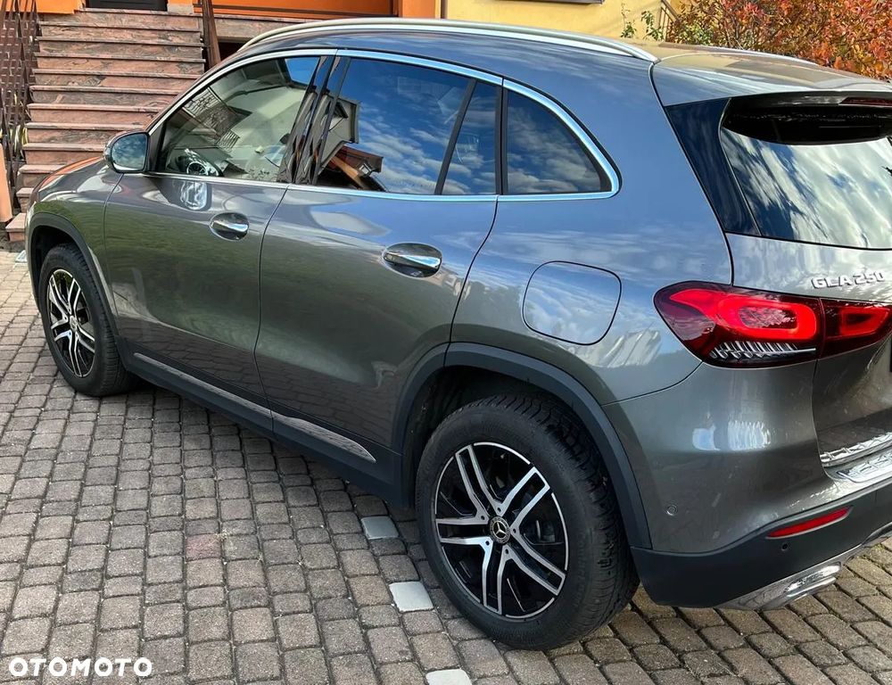 Mercedes-Benz GLA 250 Progressive - 3