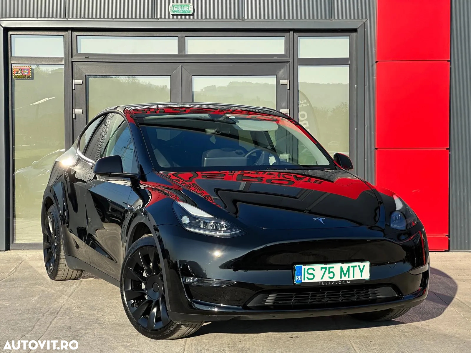 Tesla Model Y AWD Performance - 3