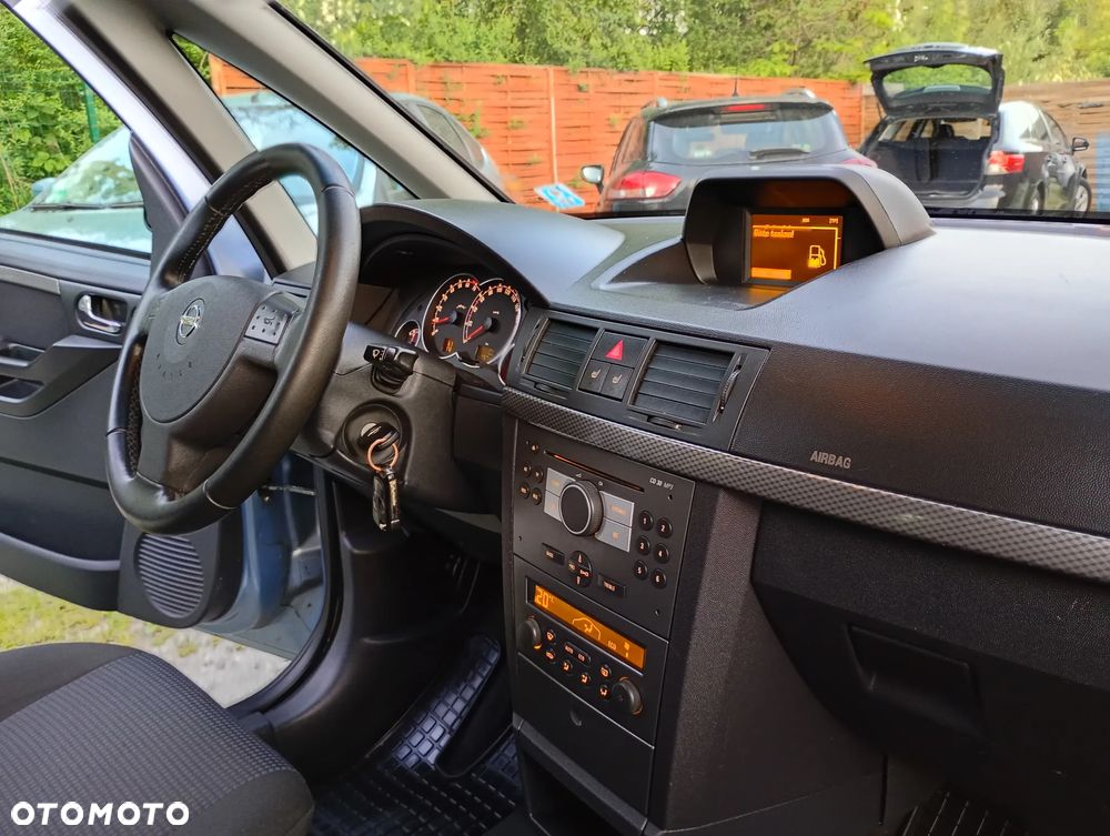 Opel Meriva 1.8 16V Cosmo Easytronic - 18