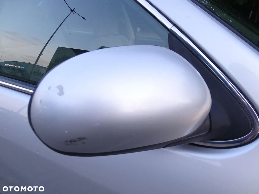 Nissan Maxima 2.0 Comfort - 36