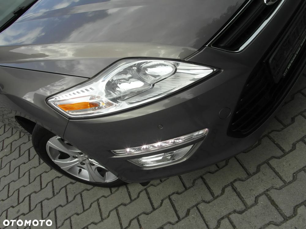 Ford Mondeo 2.0 Trend - 13