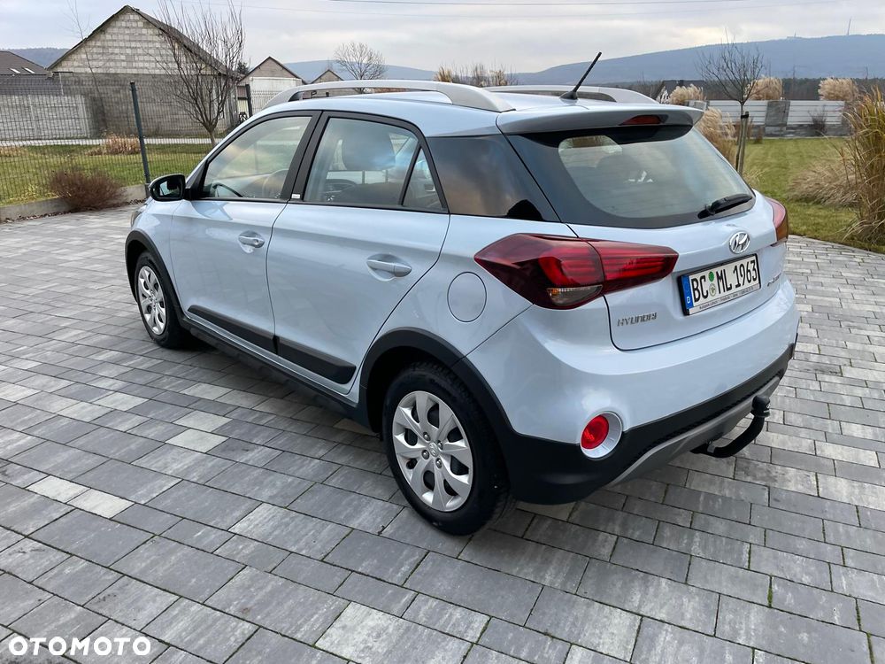 Hyundai i20 blue 1.4 Active Select - 12