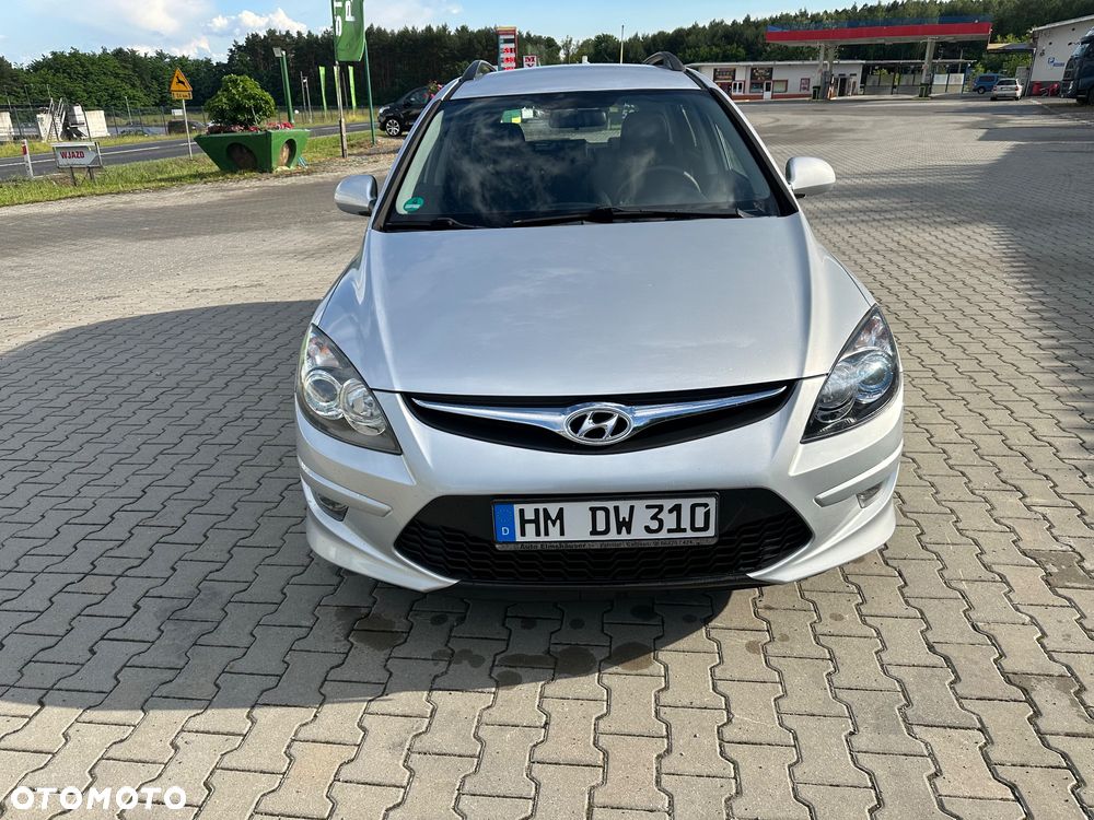 Hyundai i30 1.4 Base + - 1