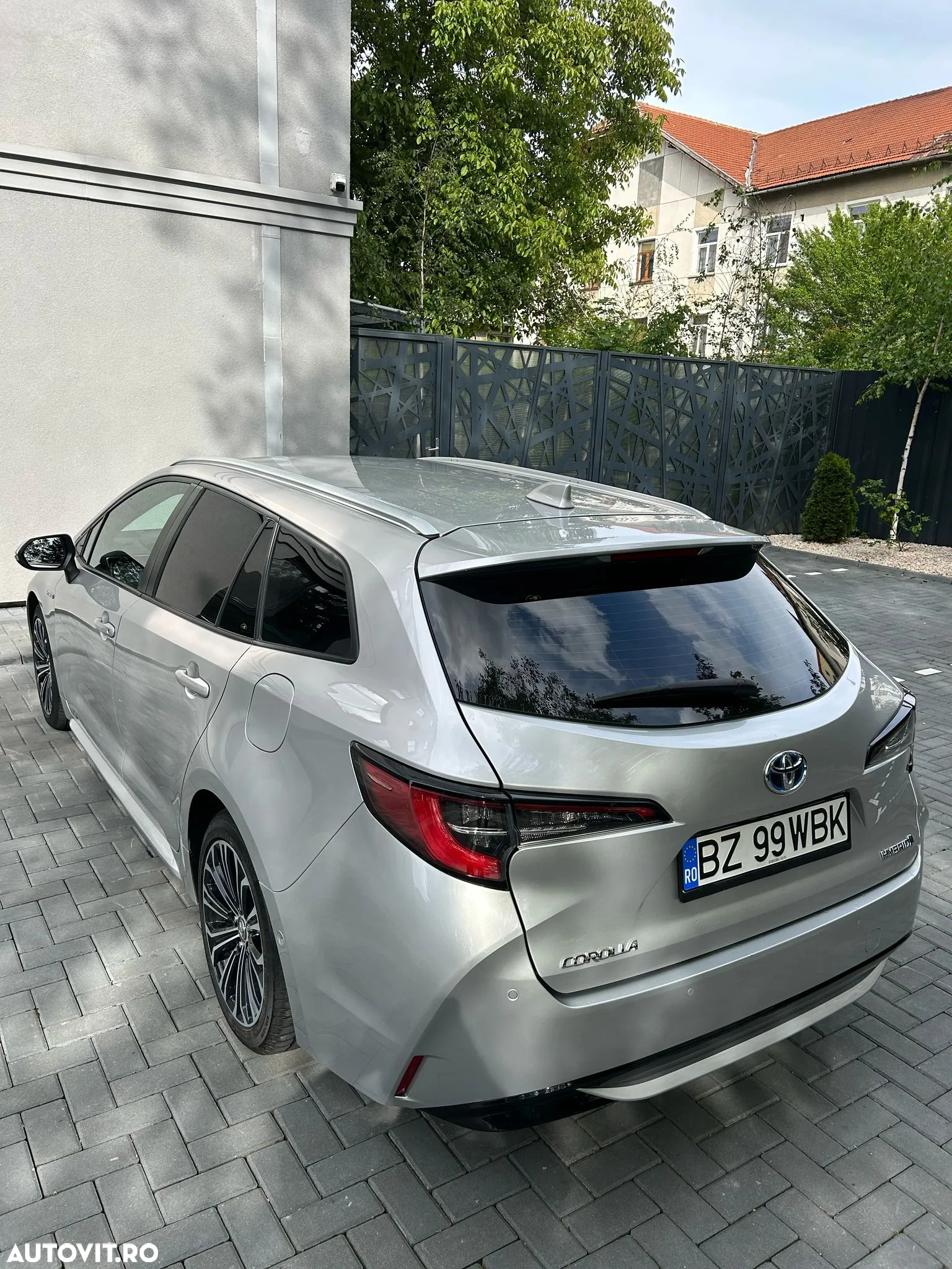Toyota Corolla 2.0 Hybrid Touring Sports Lounge - 19