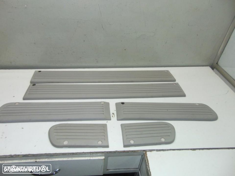 Renault 4L conjuntos dos frisos - 1