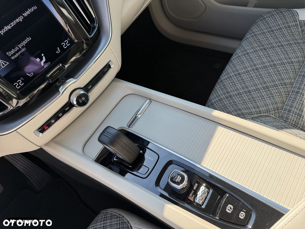 Volvo XC 60 - 16