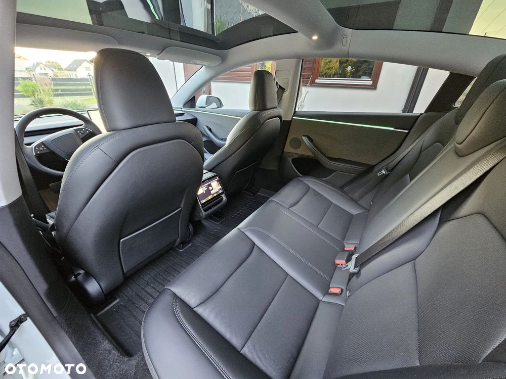 Tesla Model 3 - 16
