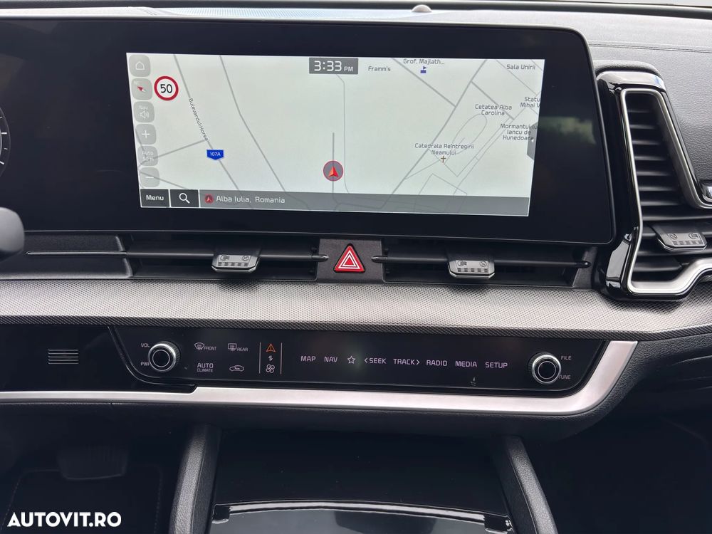 Kia Sportage 1.6 T-GDI PHEV 6AT 4x4 Business Line - 17