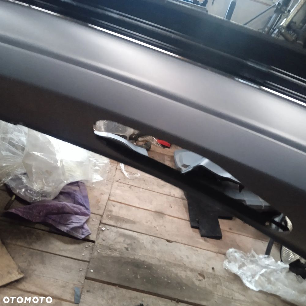 Zderzak tylny A4 B9 kombi - 2