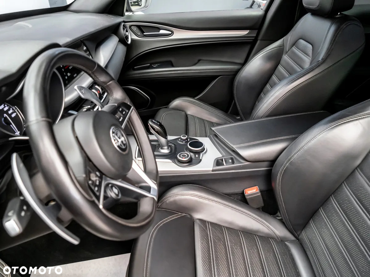 Alfa Romeo Stelvio 2.0 Turbo Executive Q4 - 30