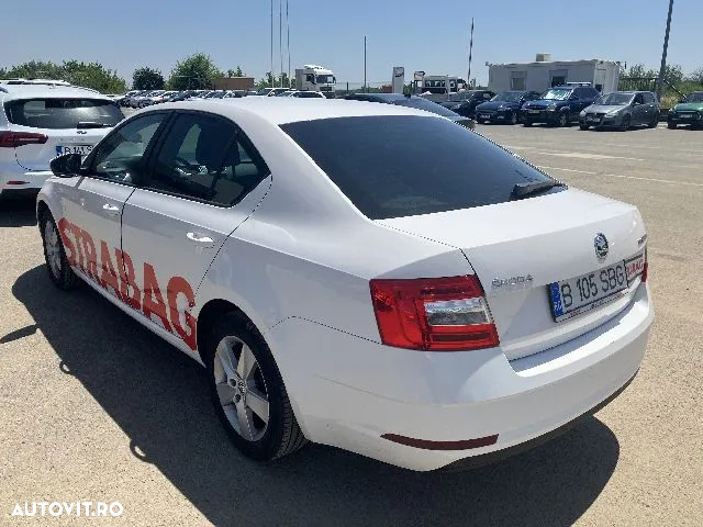 Skoda Octavia Combi Diesel 1.6 TDI Active - 4