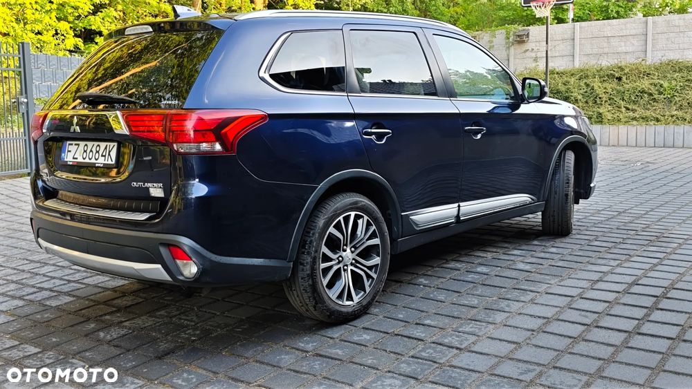 Mitsubishi Outlander 2.0 Intense + Navi 4WD CVT - 6