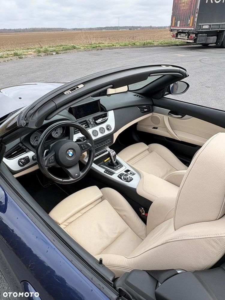 BMW Z4 35is sDrive - 26
